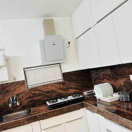 White House Sky View Theatre Villa In Gachibowli المظهر الخارجي الصورة