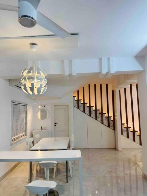 White House Sky View Theatre Villa In Gachibowli المظهر الخارجي الصورة
