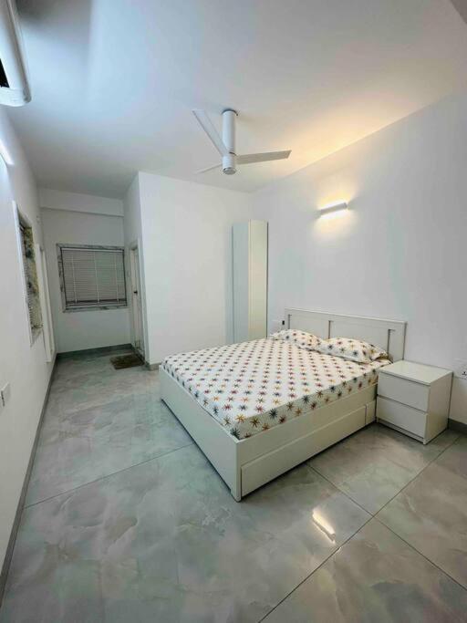 White House Sky View Theatre Villa In Gachibowli المظهر الخارجي الصورة