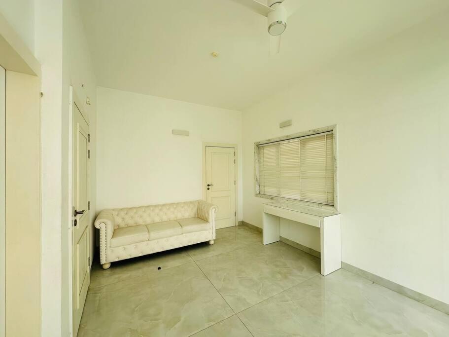 White House Sky View Theatre Villa In Gachibowli المظهر الخارجي الصورة