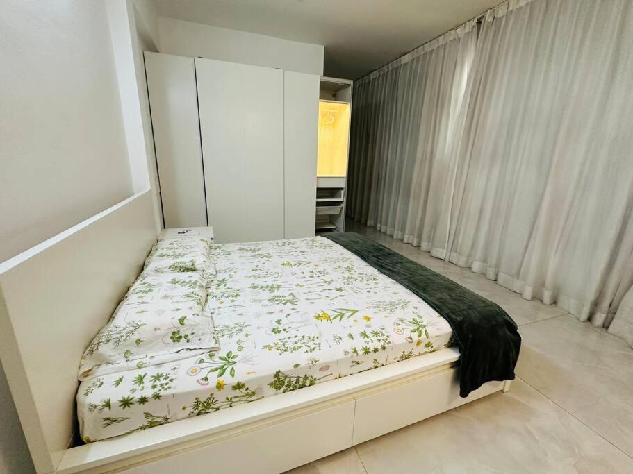 White House Sky View Theatre Villa In Gachibowli المظهر الخارجي الصورة